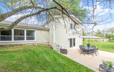 717 Ascot Ct, Hoffman Estates, IL 60169 photo 5