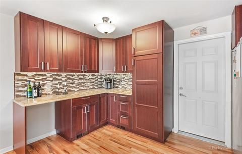 717 Ascot Ct, Hoffman Estates, IL 60169 photo 9