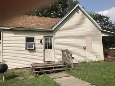 421 Bloomington St, Dewitt, IL 61735 photo 4