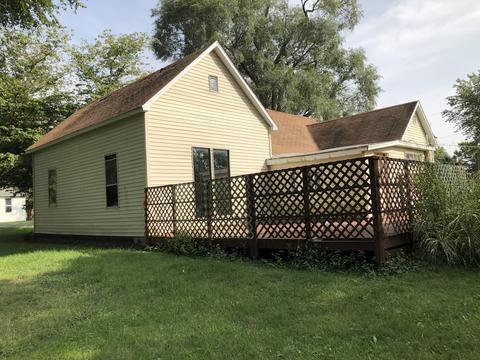 421 Bloomington St, Dewitt, IL 61735 photo 2