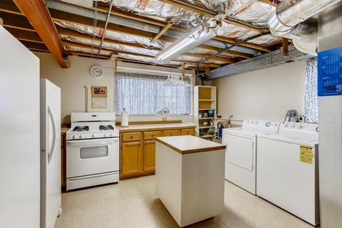 1303 Briarcliffe Blvd, Wheaton, IL 60189 photo 22