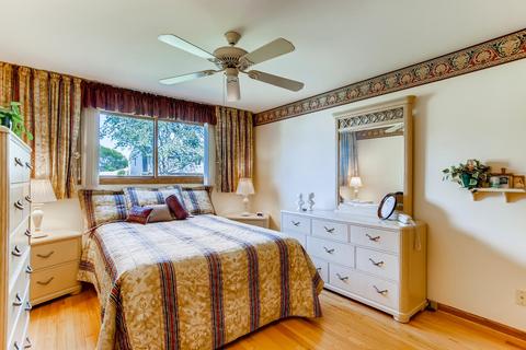 1303 Briarcliffe Blvd, Wheaton, IL 60189 photo 13