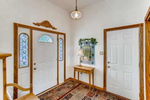 1303 Briarcliffe Blvd, Wheaton, IL 60189 photo 4