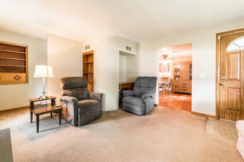 722 E Washington St, Marengo, IL 60152 photo 5