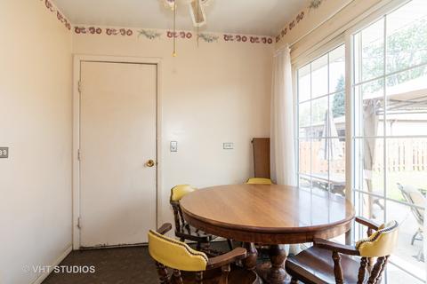 235 S Mill Rd, Addison, IL 60101 photo 4