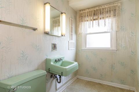 235 S Mill Rd, Addison, IL 60101 photo 9