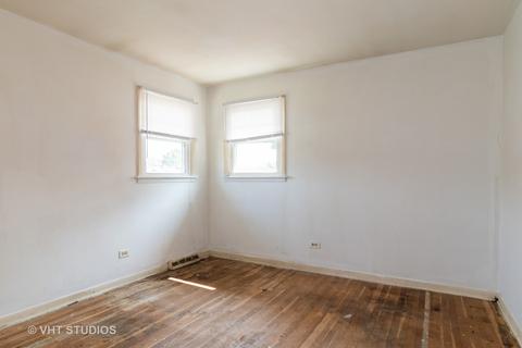 235 S Mill Rd, Addison, IL 60101 photo 6