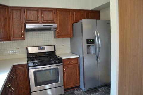 556 Foxford Rd, Bartlett, IL 60103 photo 11