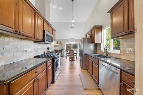 25540 W Gateway Cir, Plainfield, IL 60585 photo 8