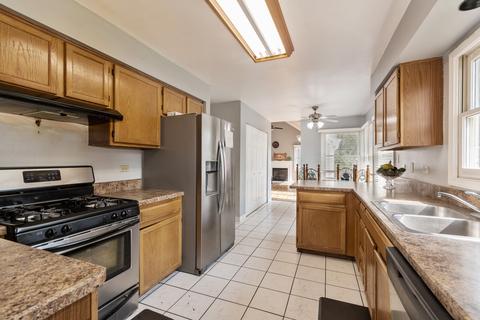 2299 Cedar Point Ct, Elgin, IL 60123 photo 5