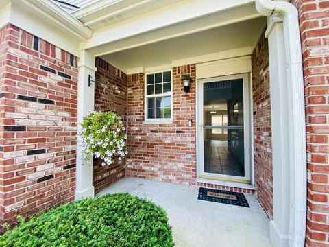 9 Riverdale Ct, Algonquin, IL 60102 photo 2