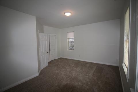 5615 S Emerald Ave, Chicago, IL 60621 photo 17