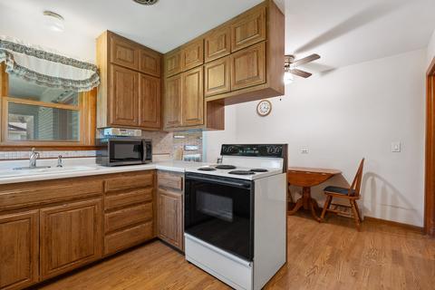 11322 87th St, Burr Ridge, IL 60527 photo 8