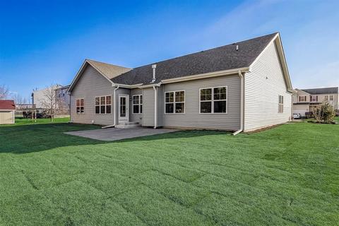 635 Walnut Ave, Maple Park, IL 60151 photo 2