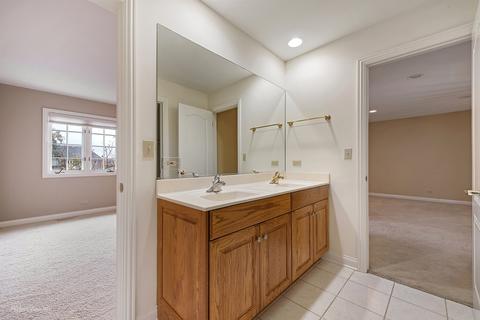 116 E Knighton Pl, Elmhurst, IL 60126 photo 6