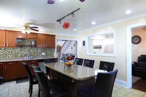 6073 S 75th Ct, Summit, IL 60501 photo 8