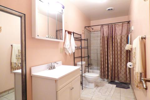 6073 S 75th Ct, Summit, IL 60501 photo 17