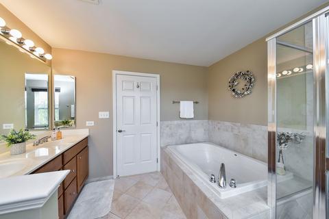 1132 Falcon Ridge Dr, Elgin, IL 60123 photo 15