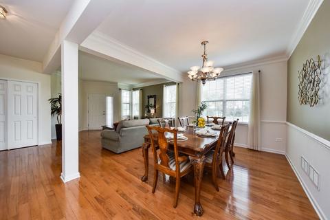 1132 Falcon Ridge Dr, Elgin, IL 60123 photo 4