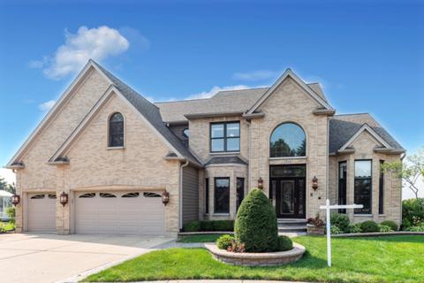 1714 Edgewood Ct, Algonquin, IL 60102 photo 1