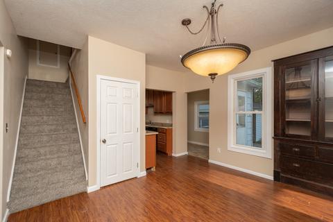 503 Scott St W, Bloomington, IL 61701 photo 4