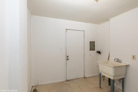 16243 Winchester Ave, Markham, IL 60428 photo 9