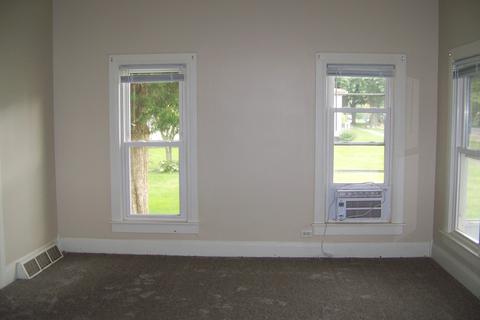 412 2nd St, Anchor, IL 61720 photo 4
