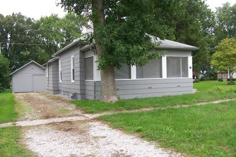 412 2nd St, Anchor, IL 61720 photo 1