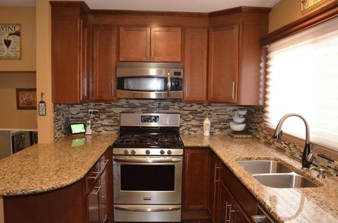190 Michael Rd, Des Plaines, IL 60016 photo 5