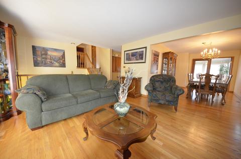 190 Michael Rd, Des Plaines, IL 60016 photo 2