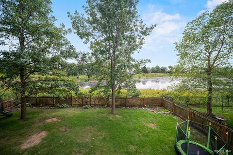 374 Sundance Dr, Bartlett, IL 60103 photo 2