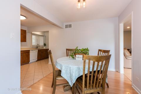 570 Lafayette Ln, Hoffman Estates, IL 60169 photo 8
