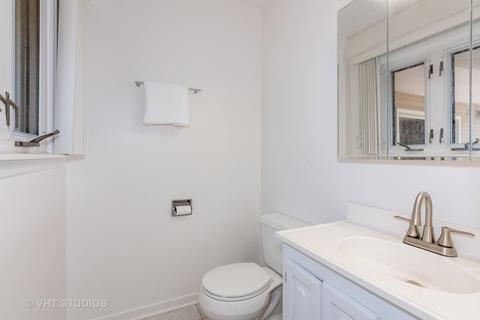570 Lafayette Ln, Hoffman Estates, IL 60169 photo 14