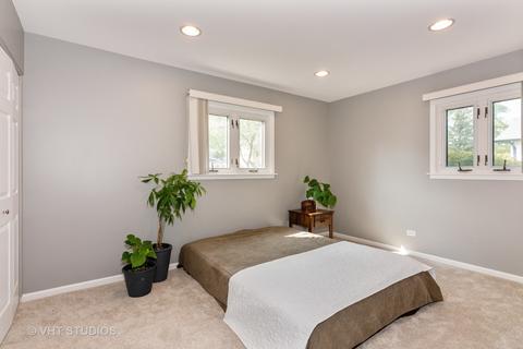 570 Lafayette Ln, Hoffman Estates, IL 60169 photo 13