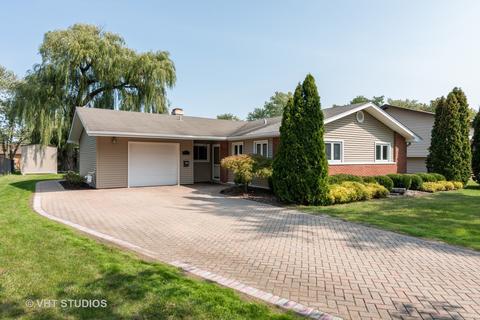 570 Lafayette Ln, Hoffman Estates, IL 60169 photo 1
