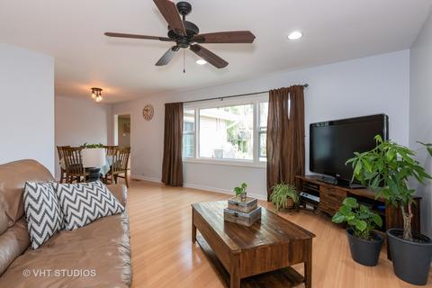 570 Lafayette Ln, Hoffman Estates, IL 60169 photo 4