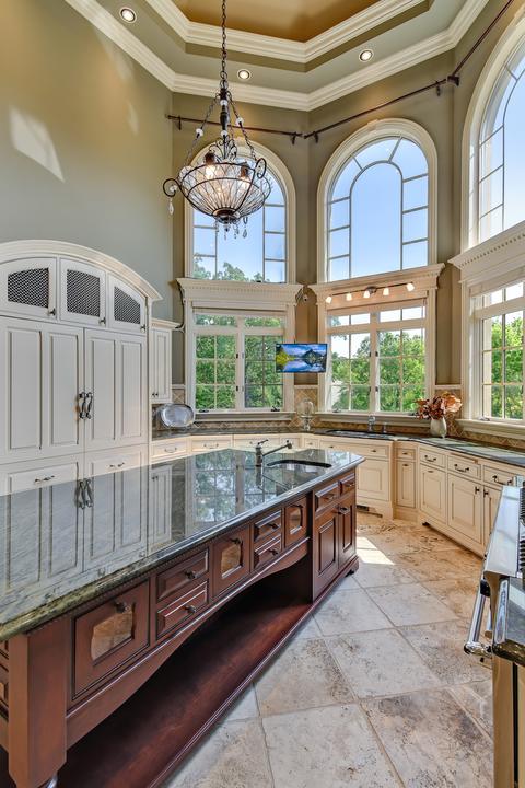 9286 Falling Waters E Dr, Burr Ridge, IL 60527 photo 11
