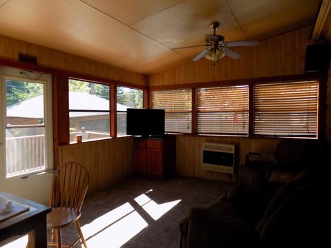 34 Mckinley Ave, Steger, IL 60475 photo 7