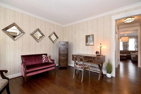 249 E Saint Charles Rd, Elmhurst, IL 60126 photo 8
