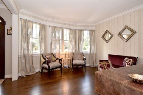 249 E Saint Charles Rd, Elmhurst, IL 60126 photo 4