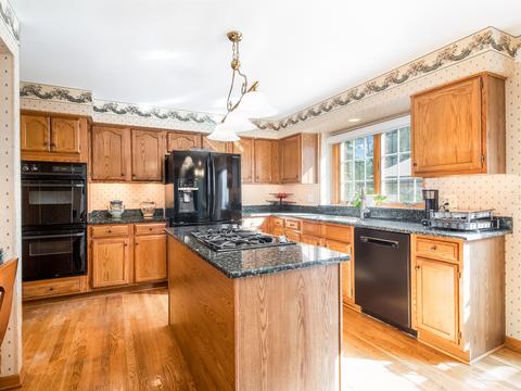 1171 Charter Oaks Dr, Bartlett, IL 60103 photo 12