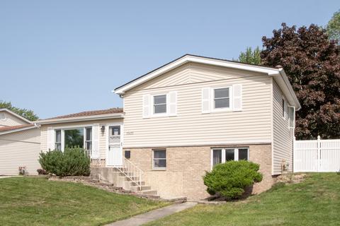 15433 Warwick Dr, Oak Forest, IL 60452 photo 3