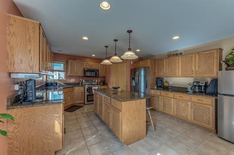 1010 Casey Dr, Minooka, IL 60447 photo 11