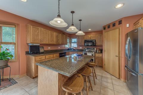 1010 Casey Dr, Minooka, IL 60447 photo 12