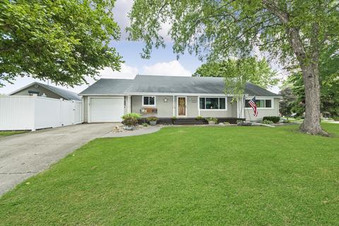 258 E Fifth St, Minonk, IL 61760 photo 1