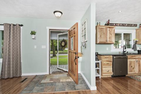 258 E Fifth St, Minonk, IL 61760 photo 6