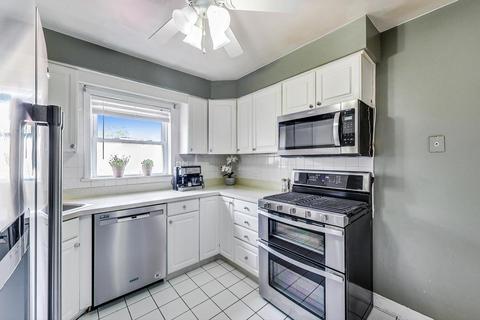 11014 S Artesian Ave, Chicago, IL 60655 photo 7
