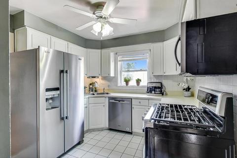 11014 S Artesian Ave, Chicago, IL 60655 photo 8