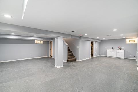 1084 E Algonquin Rd, Des Plaines, IL 60016 photo 16