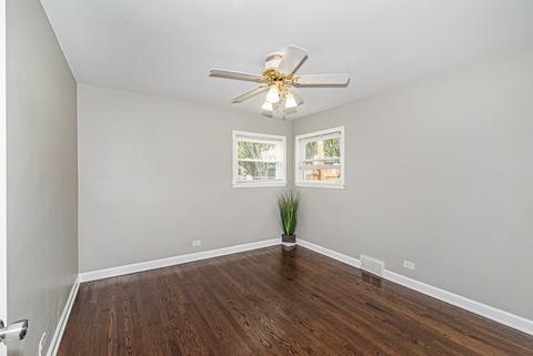 1084 E Algonquin Rd, Des Plaines, IL 60016 photo 12